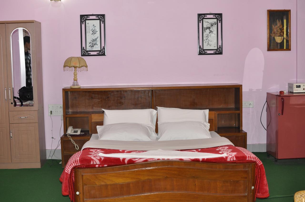 Chief Guest House Āīzawl Buitenkant foto