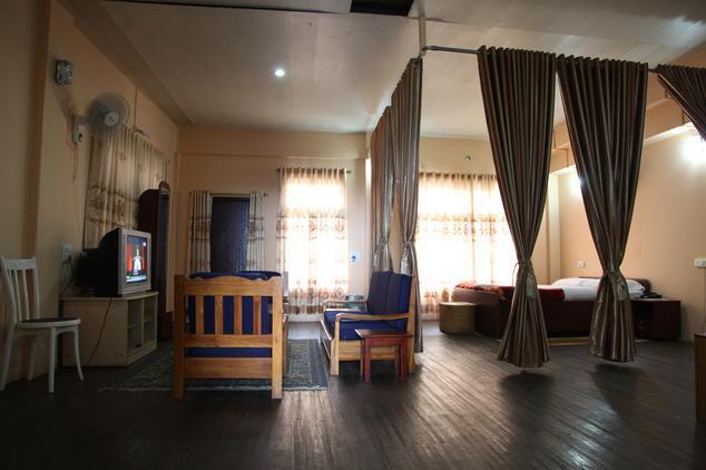Chief Guest House Āīzawl Buitenkant foto