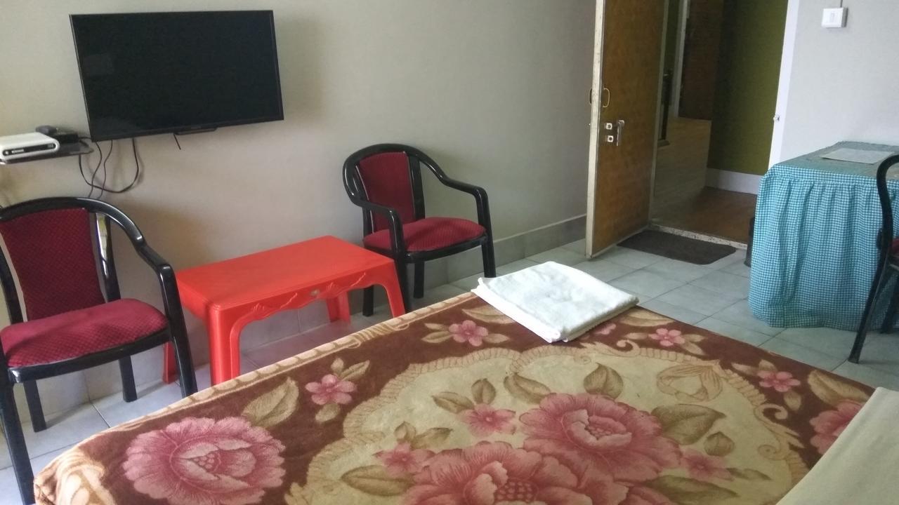 Chief Guest House Āīzawl Buitenkant foto