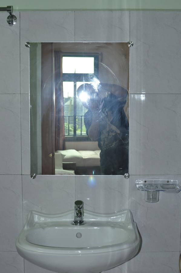 Chief Guest House Āīzawl Buitenkant foto